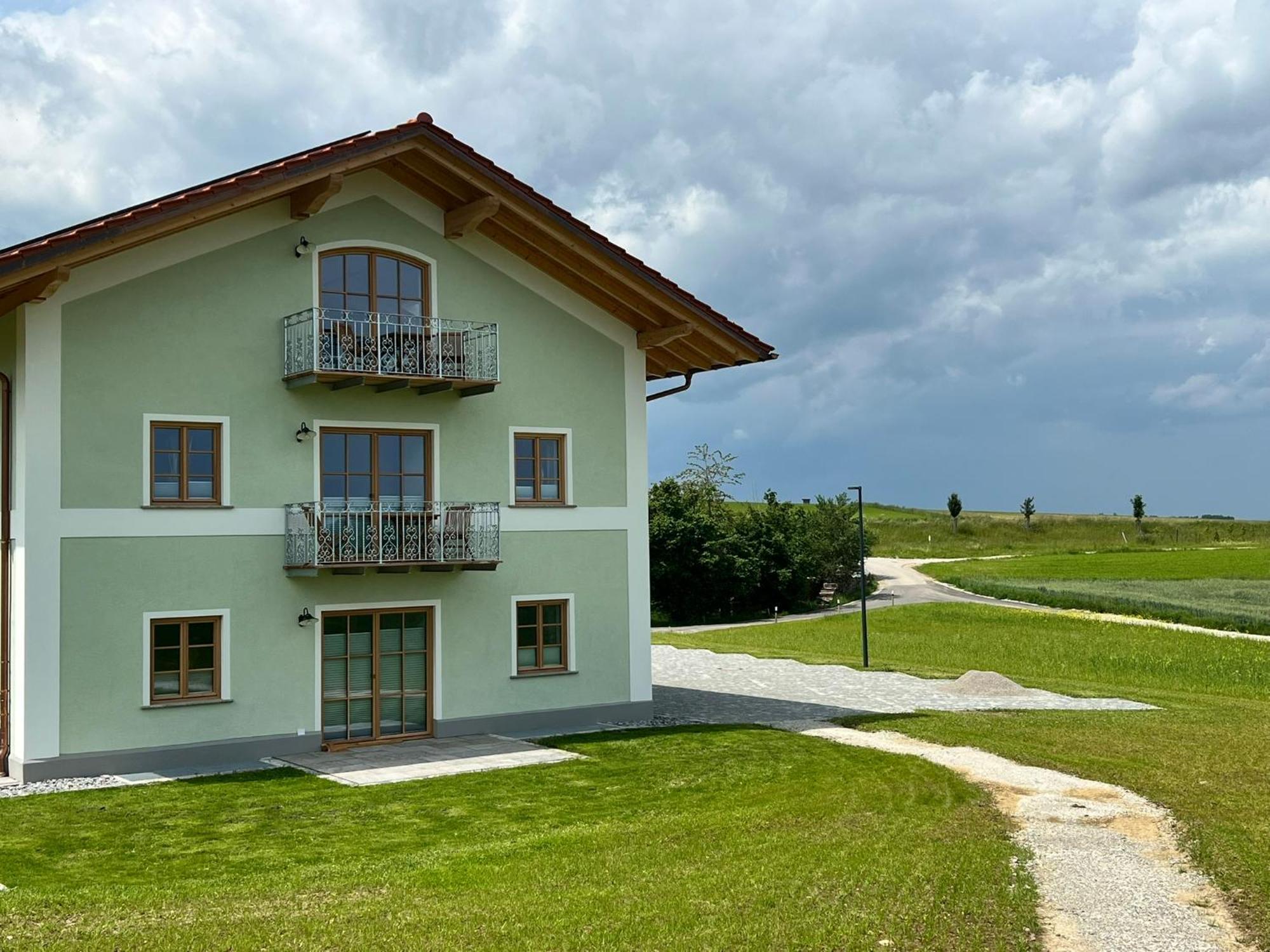 Stay Nice Apartments Dorfen Naehe Muenchen Jacuzzi Grillkota 75 Zoll Tv Exteriör bild