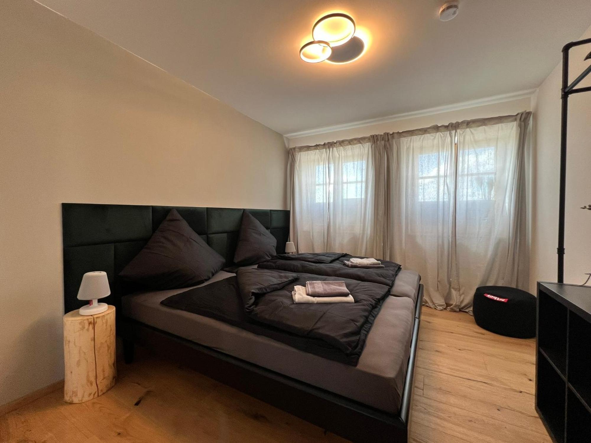 Stay Nice Apartments Dorfen Naehe Muenchen Jacuzzi Grillkota 75 Zoll Tv Exteriör bild