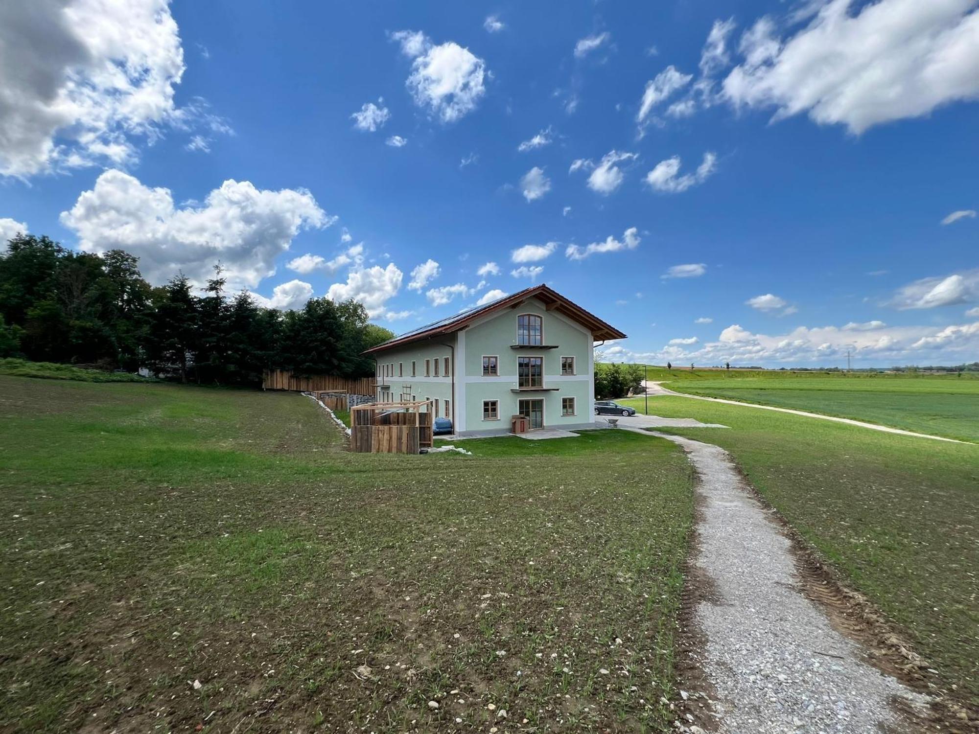 Stay Nice Apartments Dorfen Naehe Muenchen Jacuzzi Grillkota 75 Zoll Tv Exteriör bild